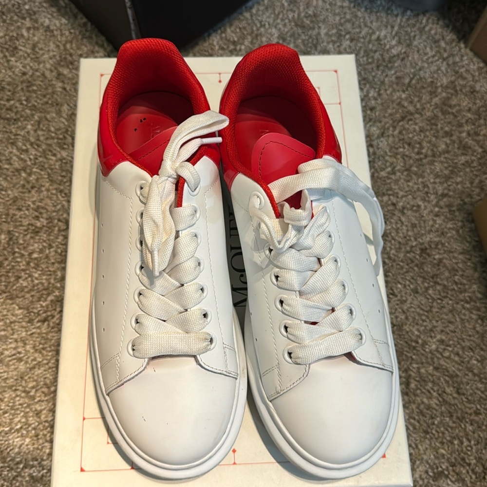 Alexander McQueen oversized sneaker